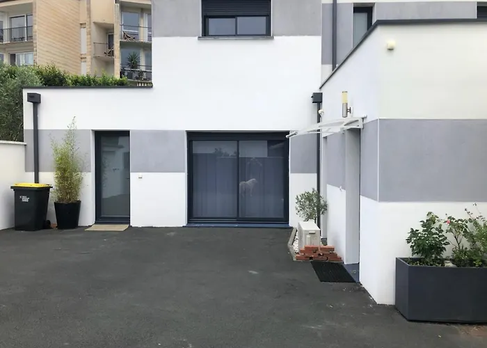 Anglet Petite Maison A 2 Kms Des Plages Et De Biarritz